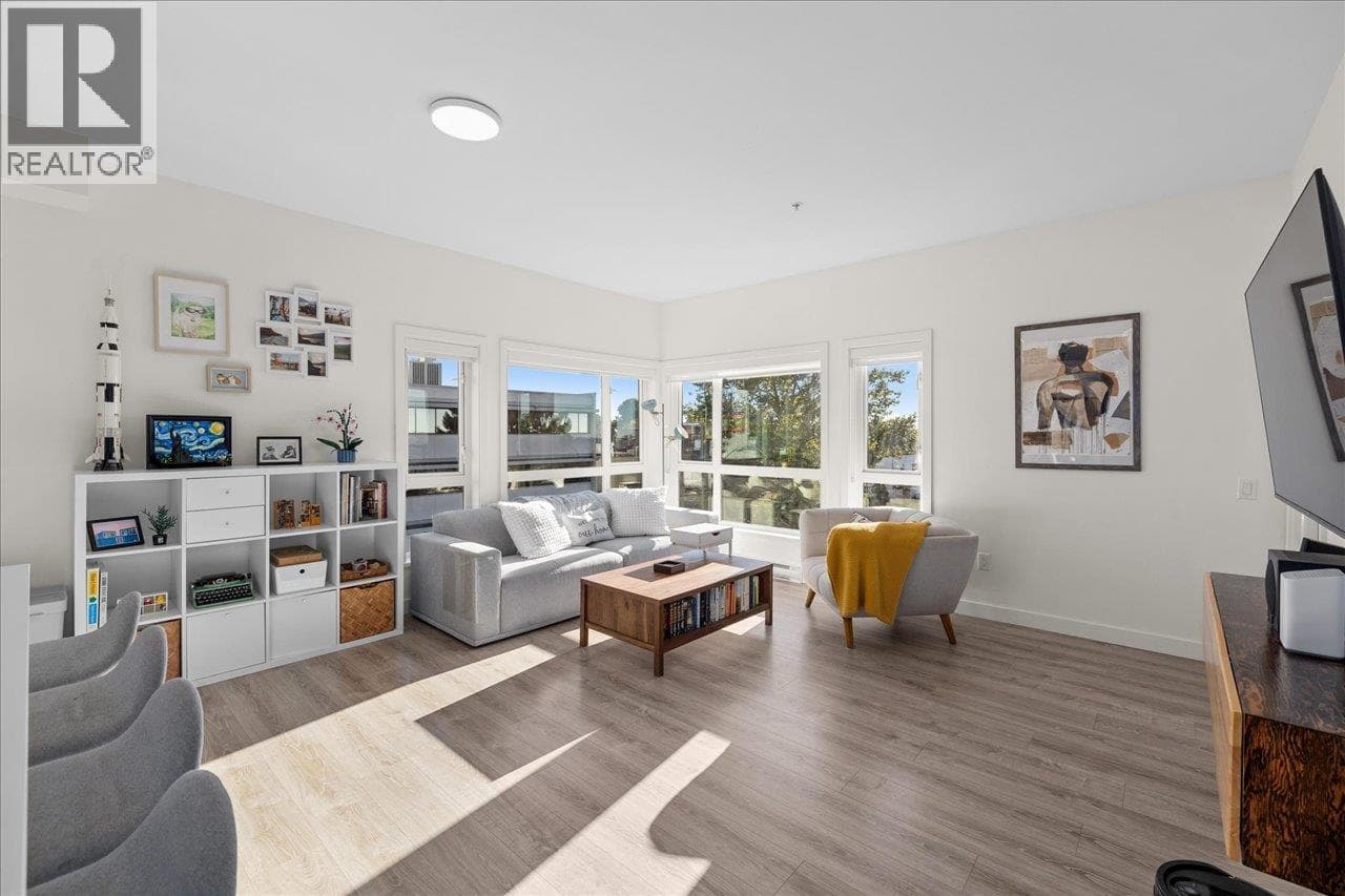 402 610 BRANTFORD STREET