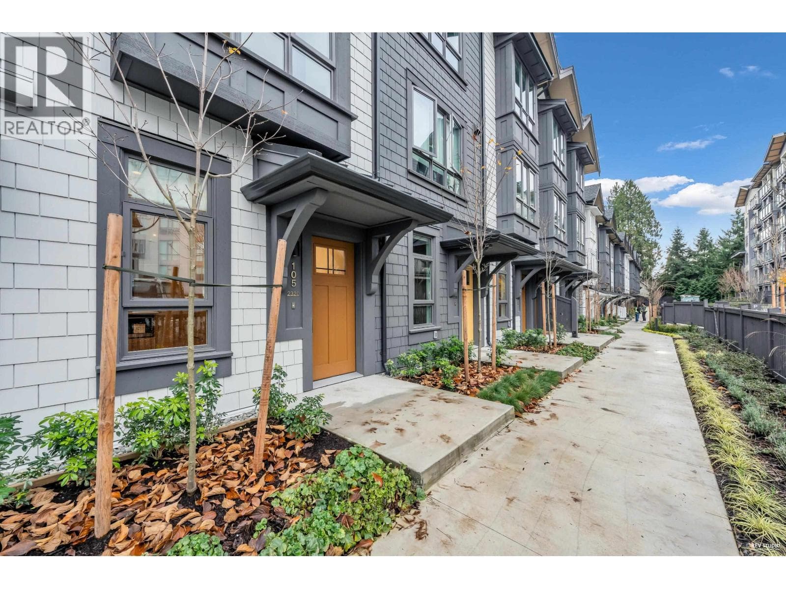 105 2320 EMERY COURT