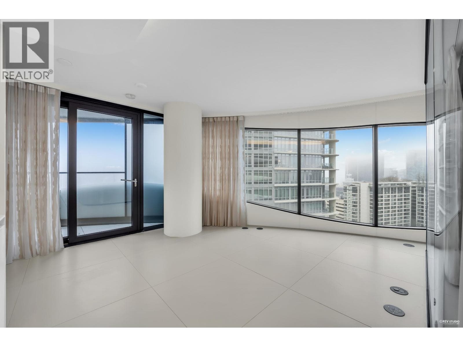 2207 1033 NELSON STREET