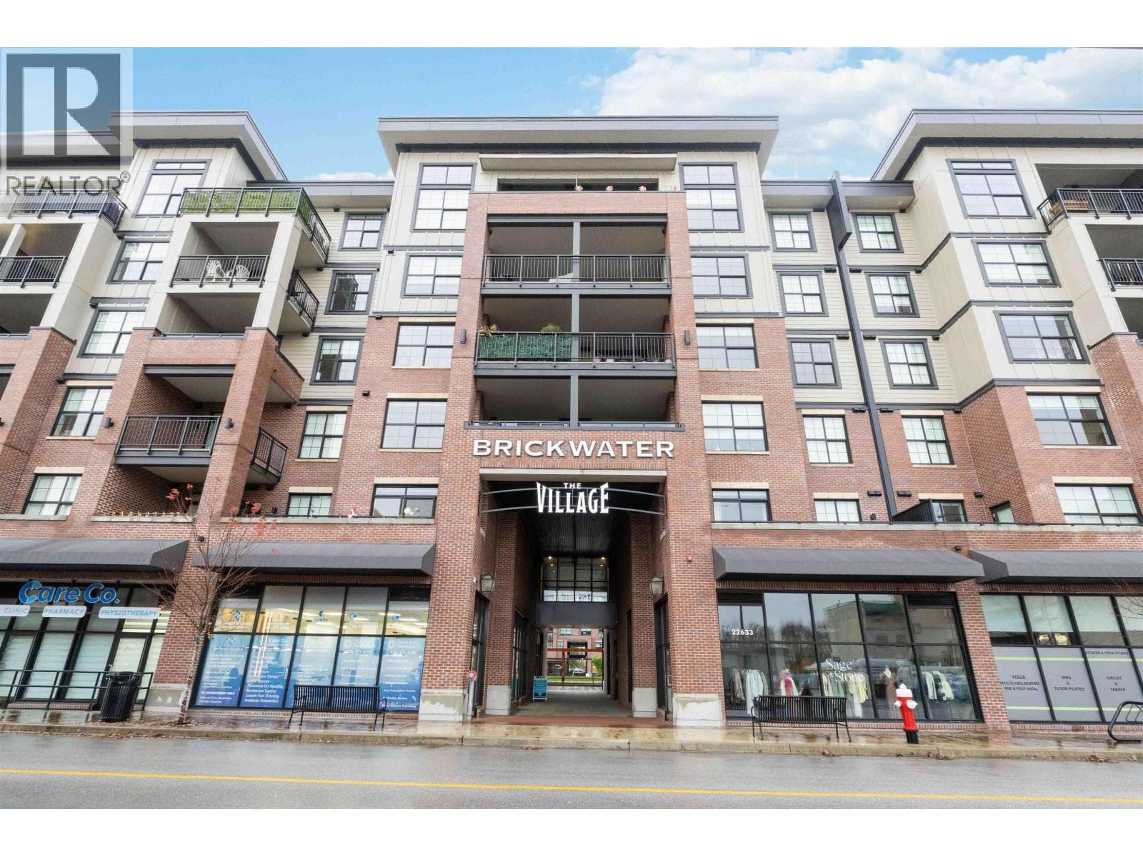 415 22633 SELKIRK AVENUE