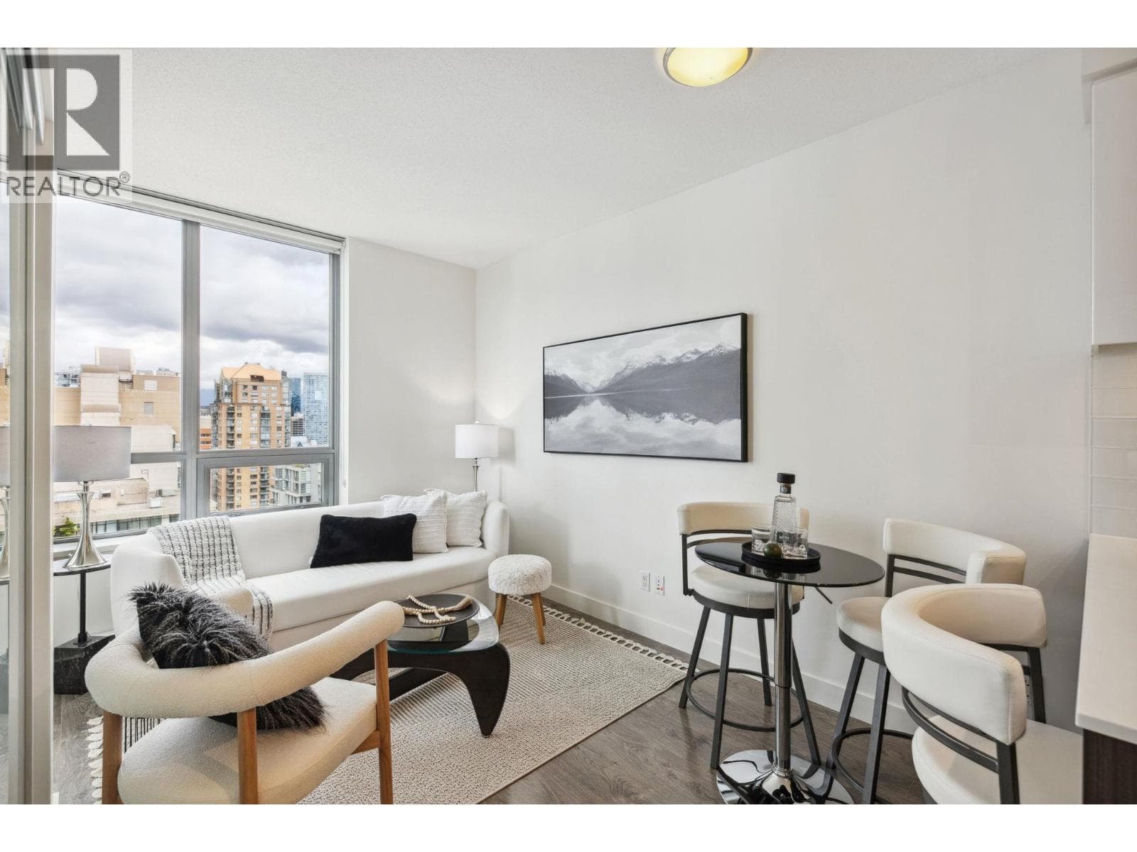 2203 1308 HORNBY STREET