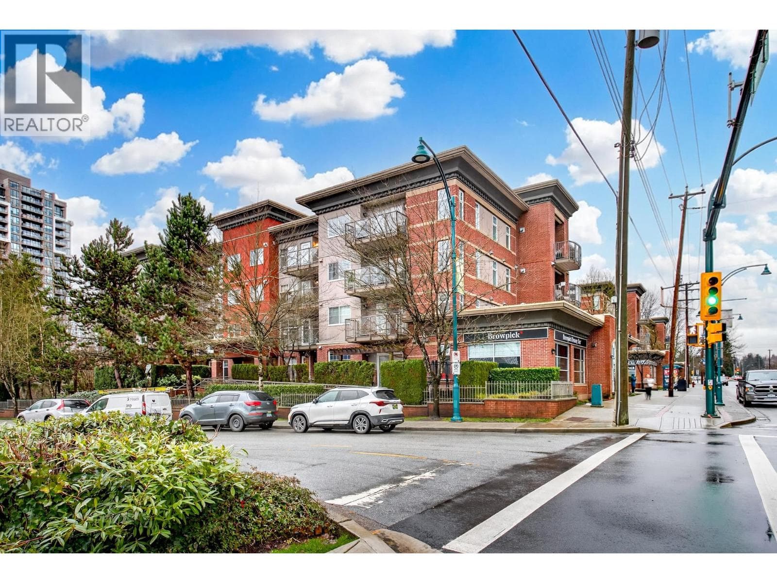 110 3240 ST JOHNS STREET