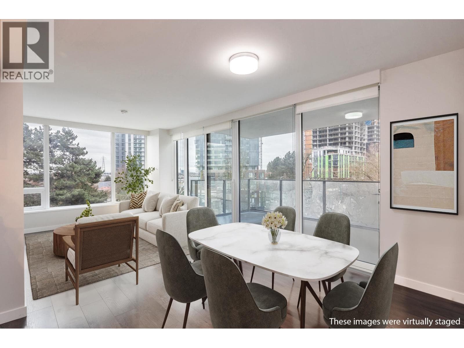 402 8238 LORD STREET