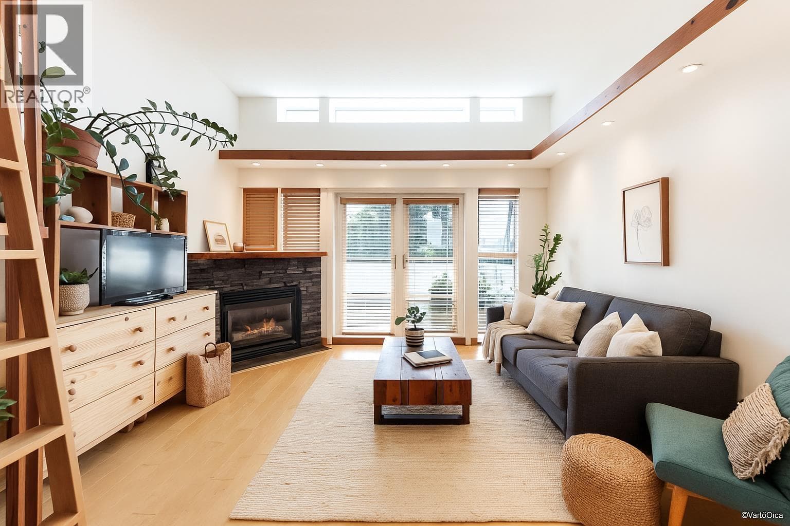 307 980 W 22ND AVENUE