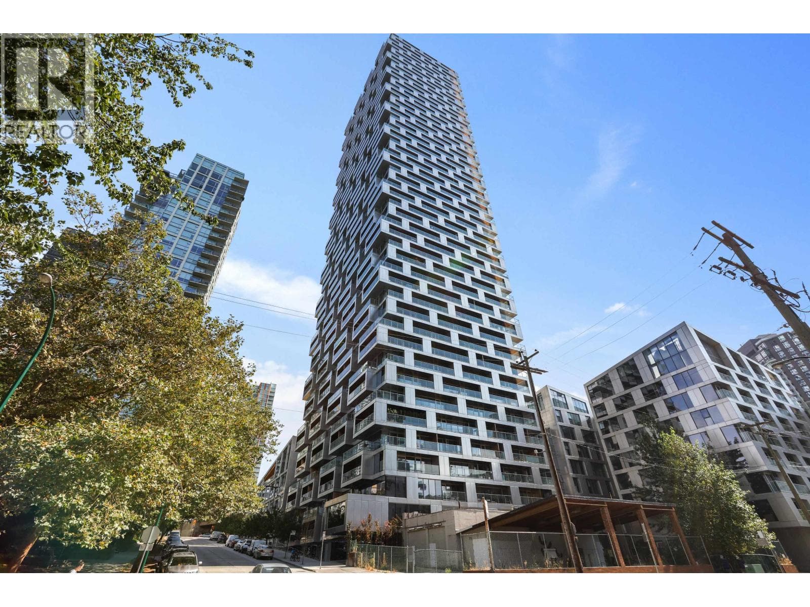 1205 1480 HOWE STREET