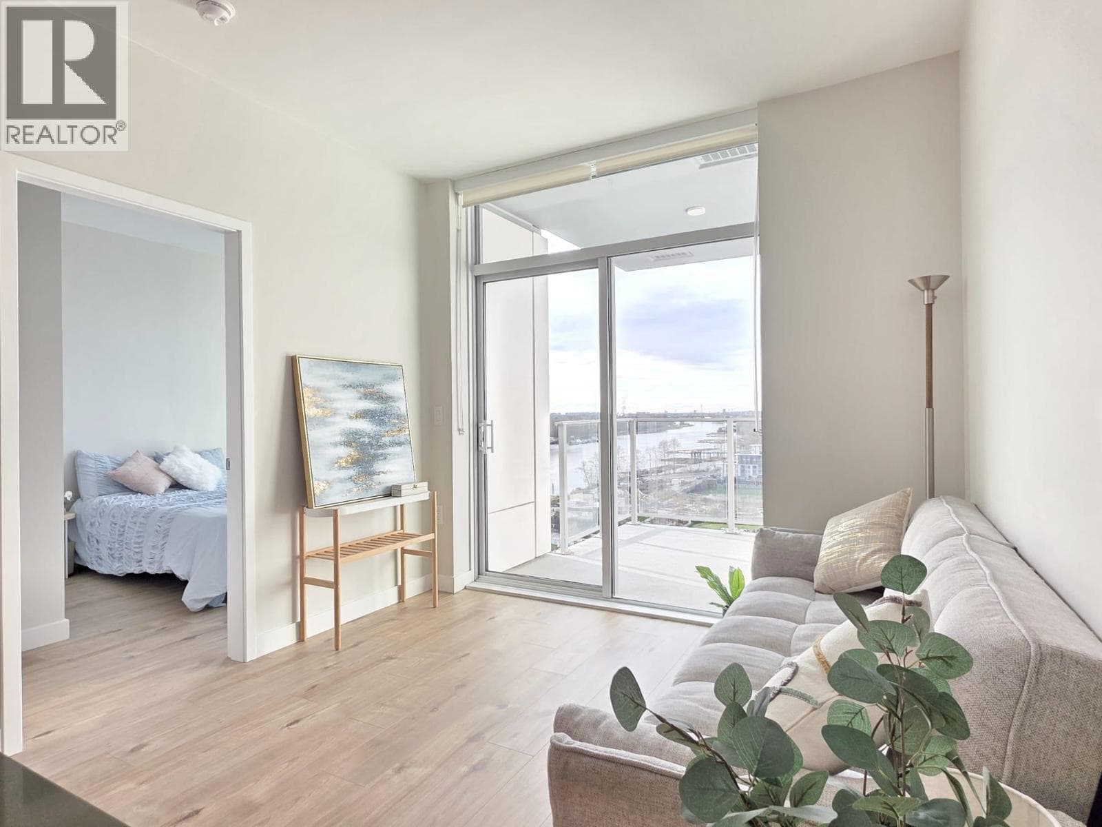 1503 3430 S E KENT AVENUE