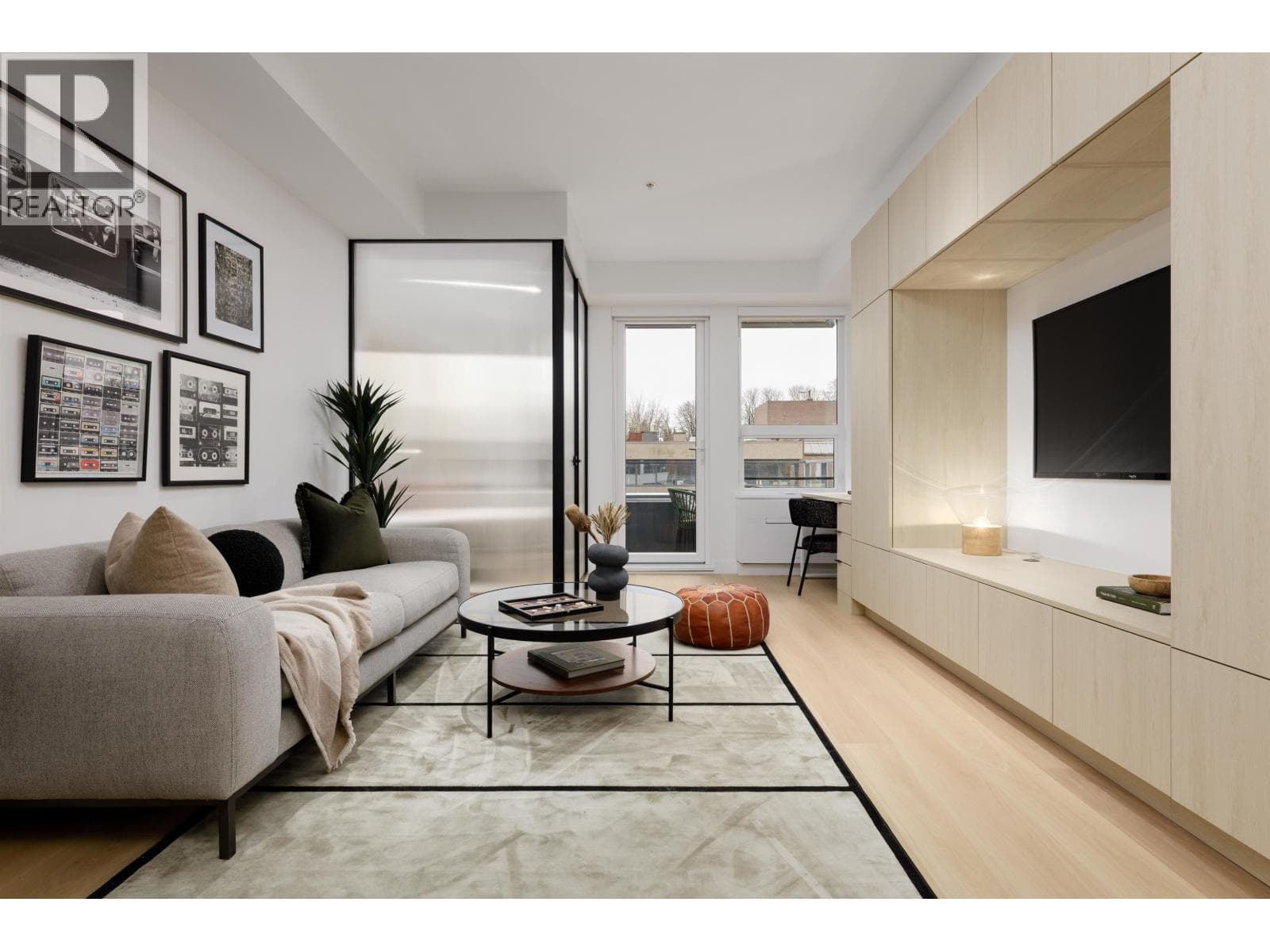 406 2471 SAINT GEORGE STREET