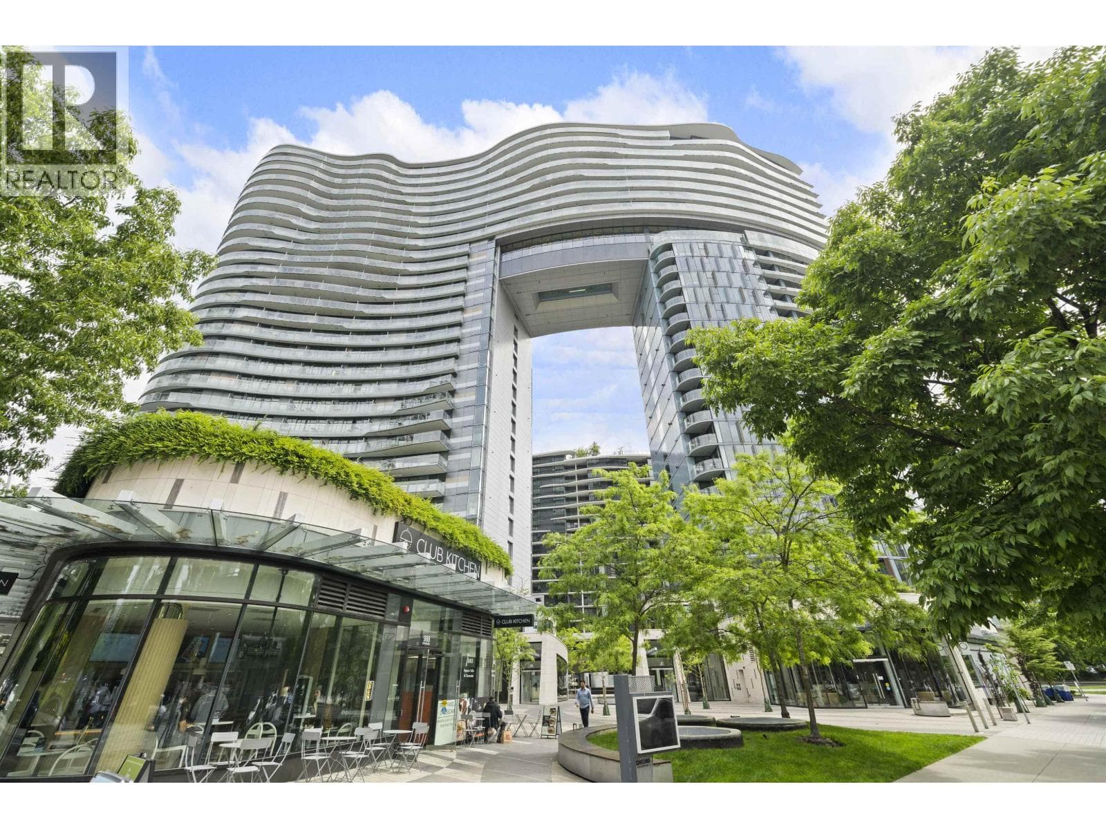 2304 89 NELSON STREET