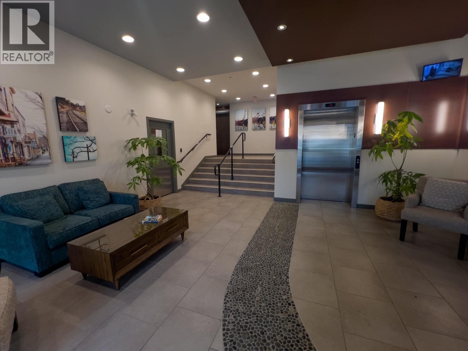 102 101 MORRISSEY ROAD