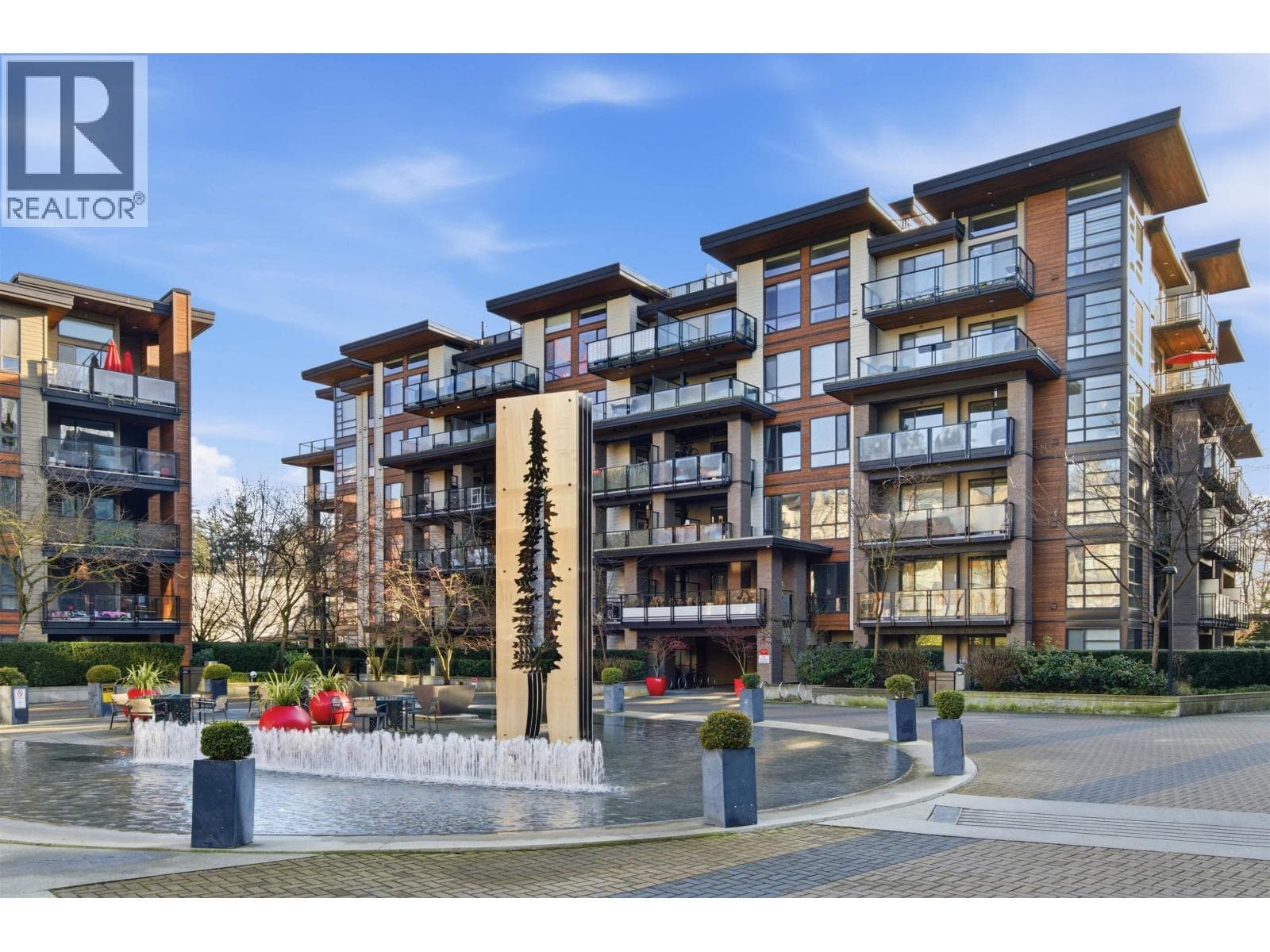 605 719 W 3RD STREET