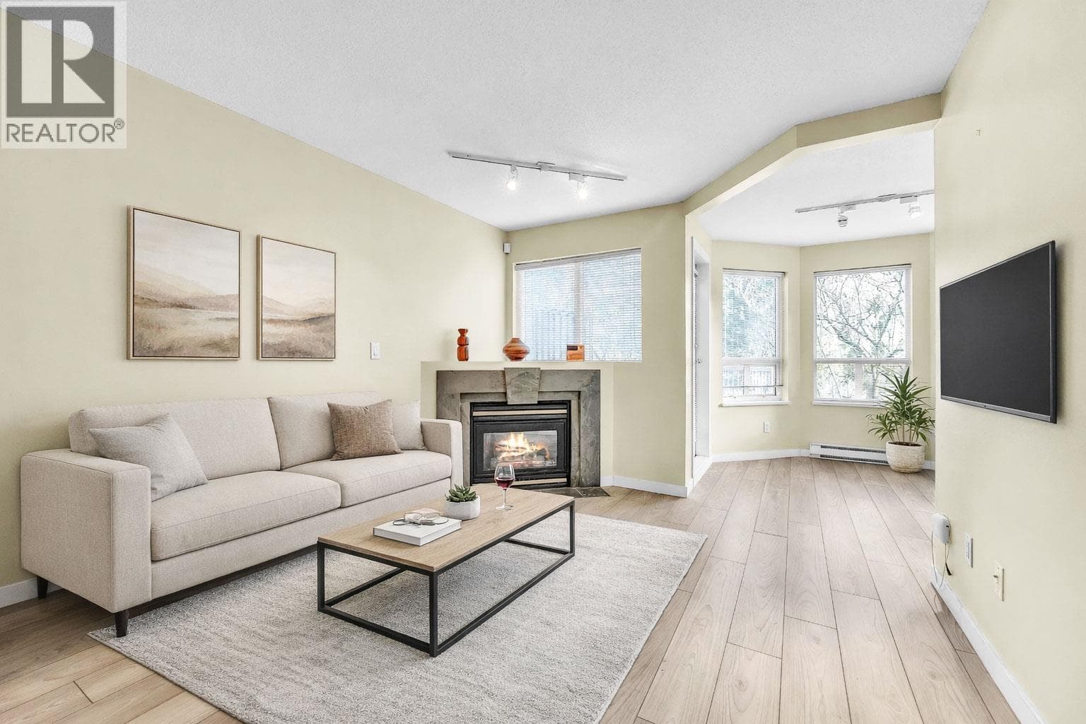 301 7383 GRIFFITHS DRIVE