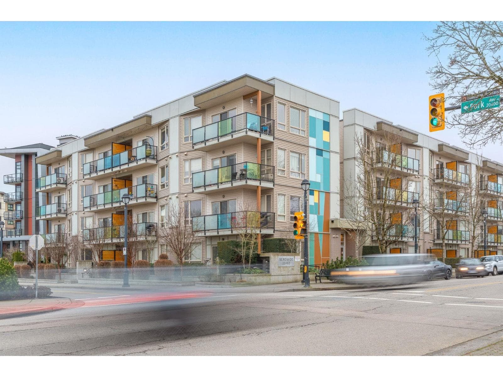 318 20460 DOUGLAS CRESCENT