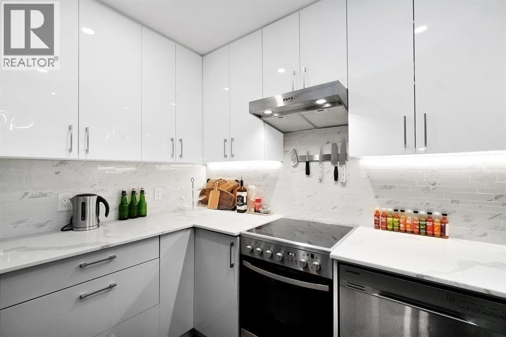 306 630 ROCHE POINT DRIVE