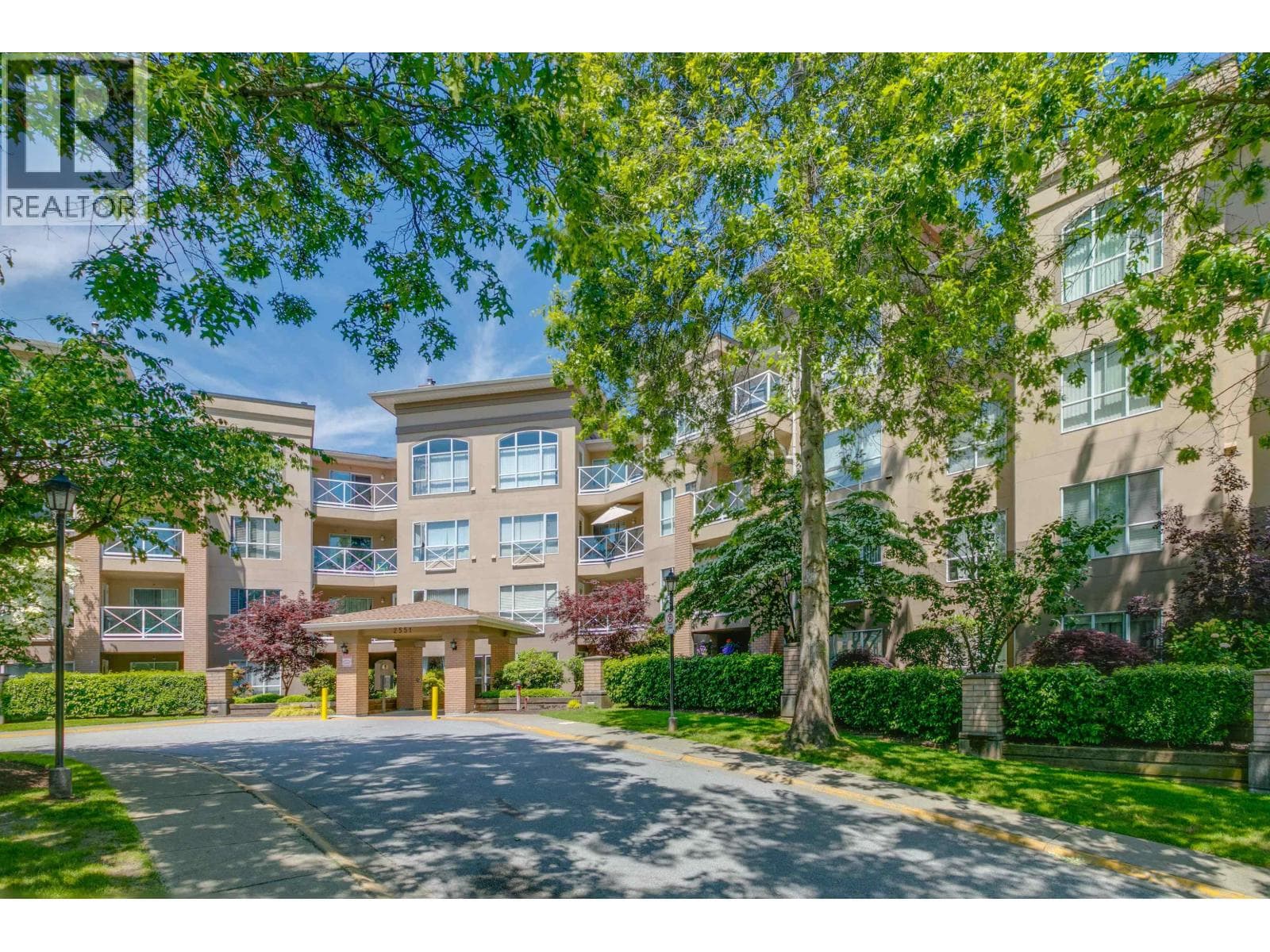 423 2551 PARKVIEW LANE