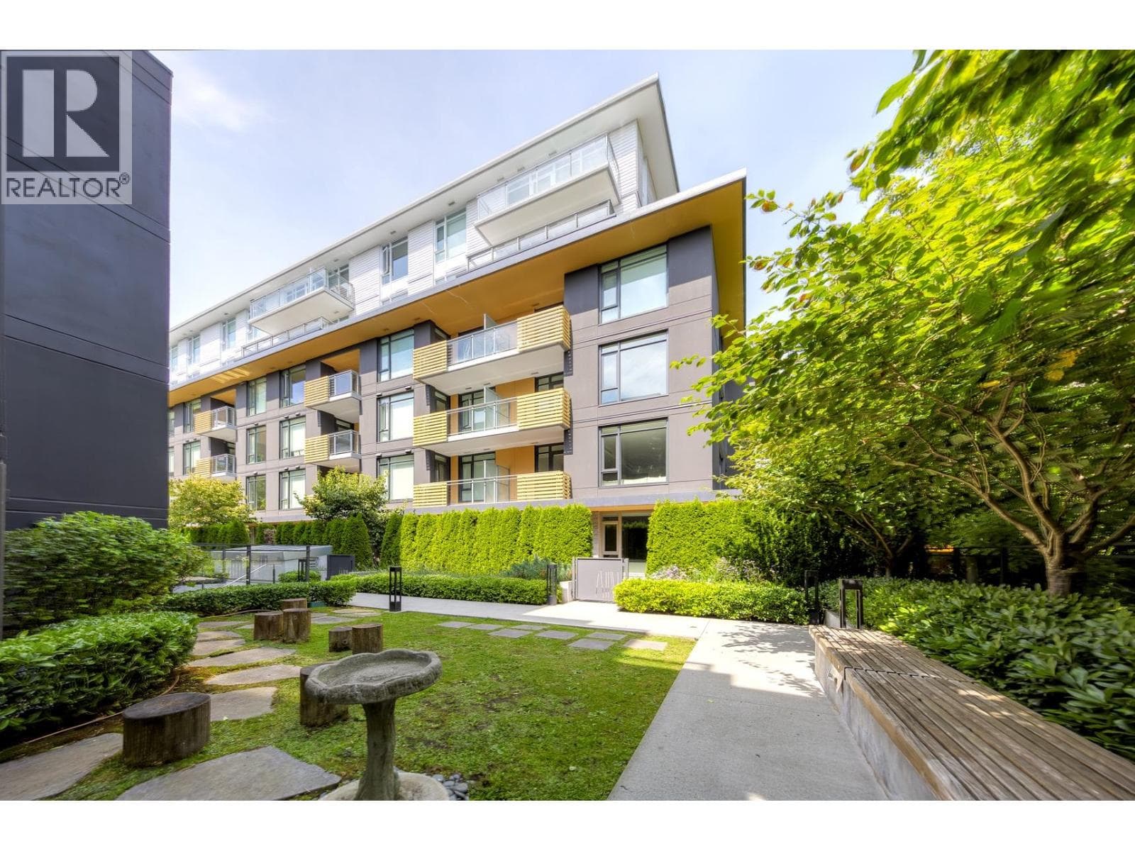 206 7428 ALBERTA STREET