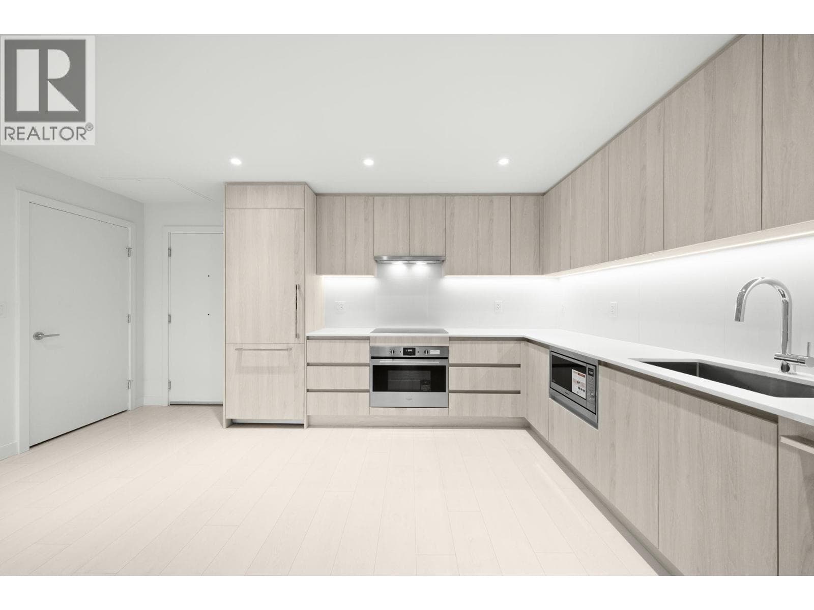 406 4928 QUEBEC STREET