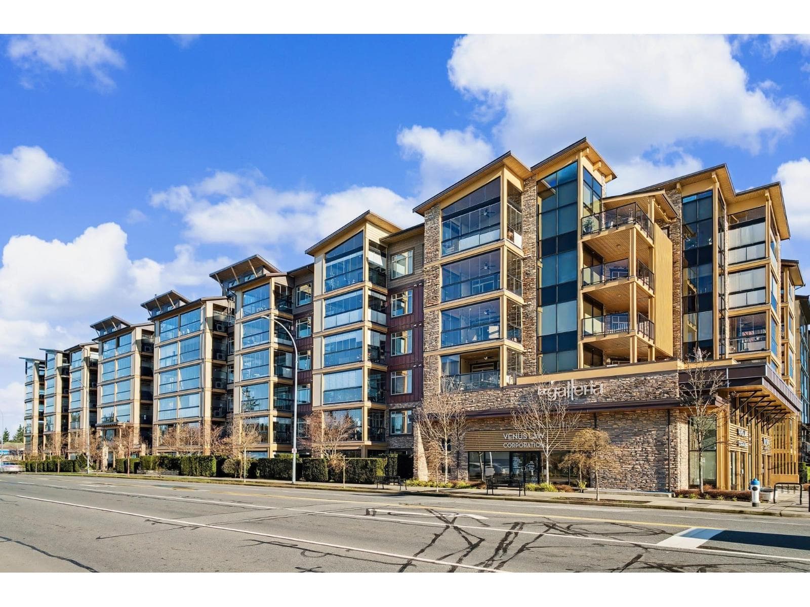 427 2860 TRETHEWEY STREET