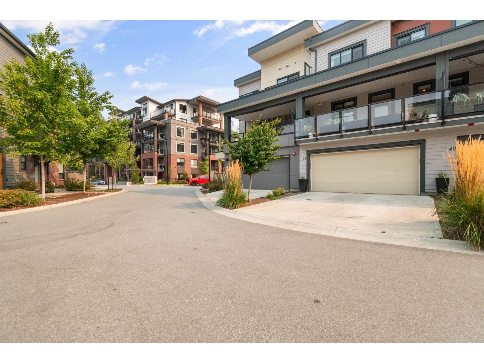 41 45500 CAMPUS DRIVE, Garrison Crossing