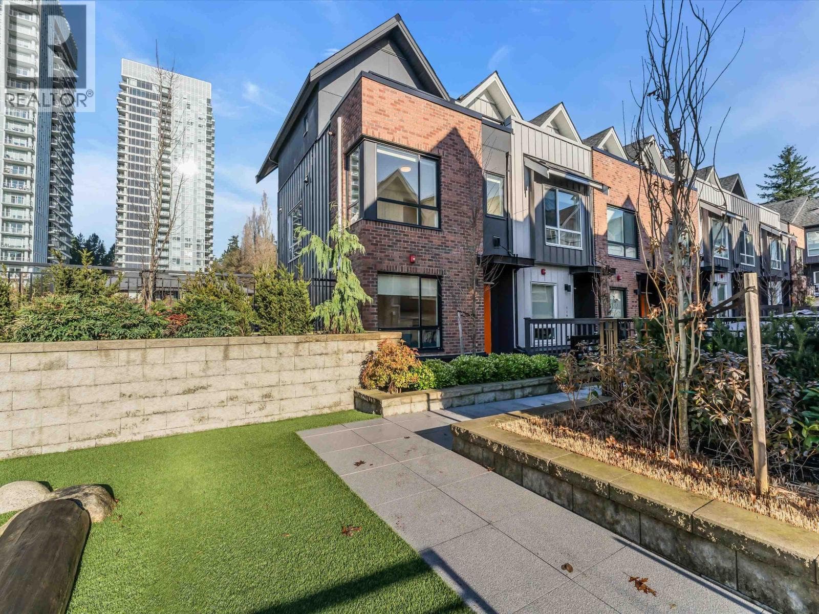 120 609 SYDNEY AVENUE