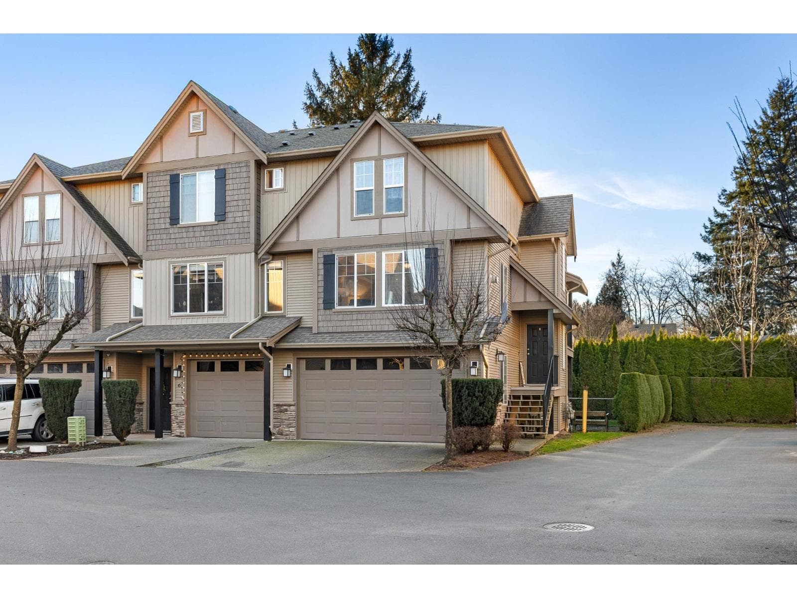 7 46321 CESSNA DRIVE, Chilliwack Proper South