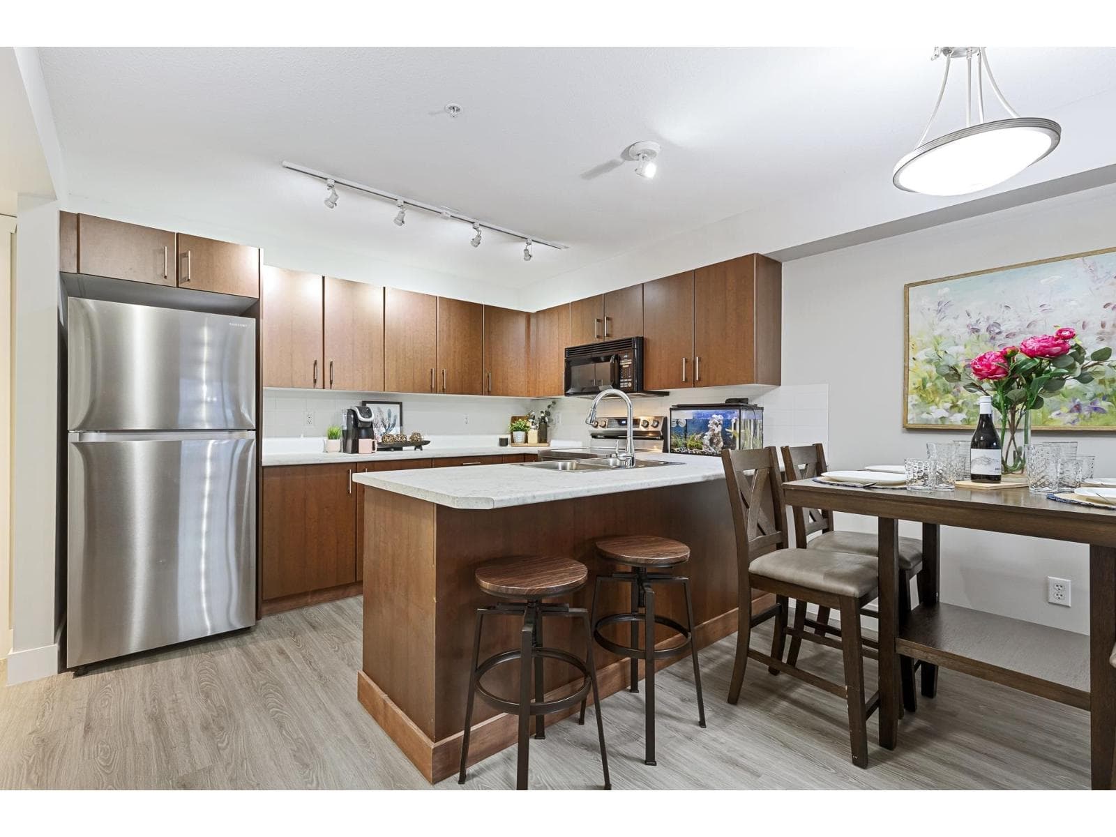 101 45555 YALE ROAD, Chilliwack Proper South