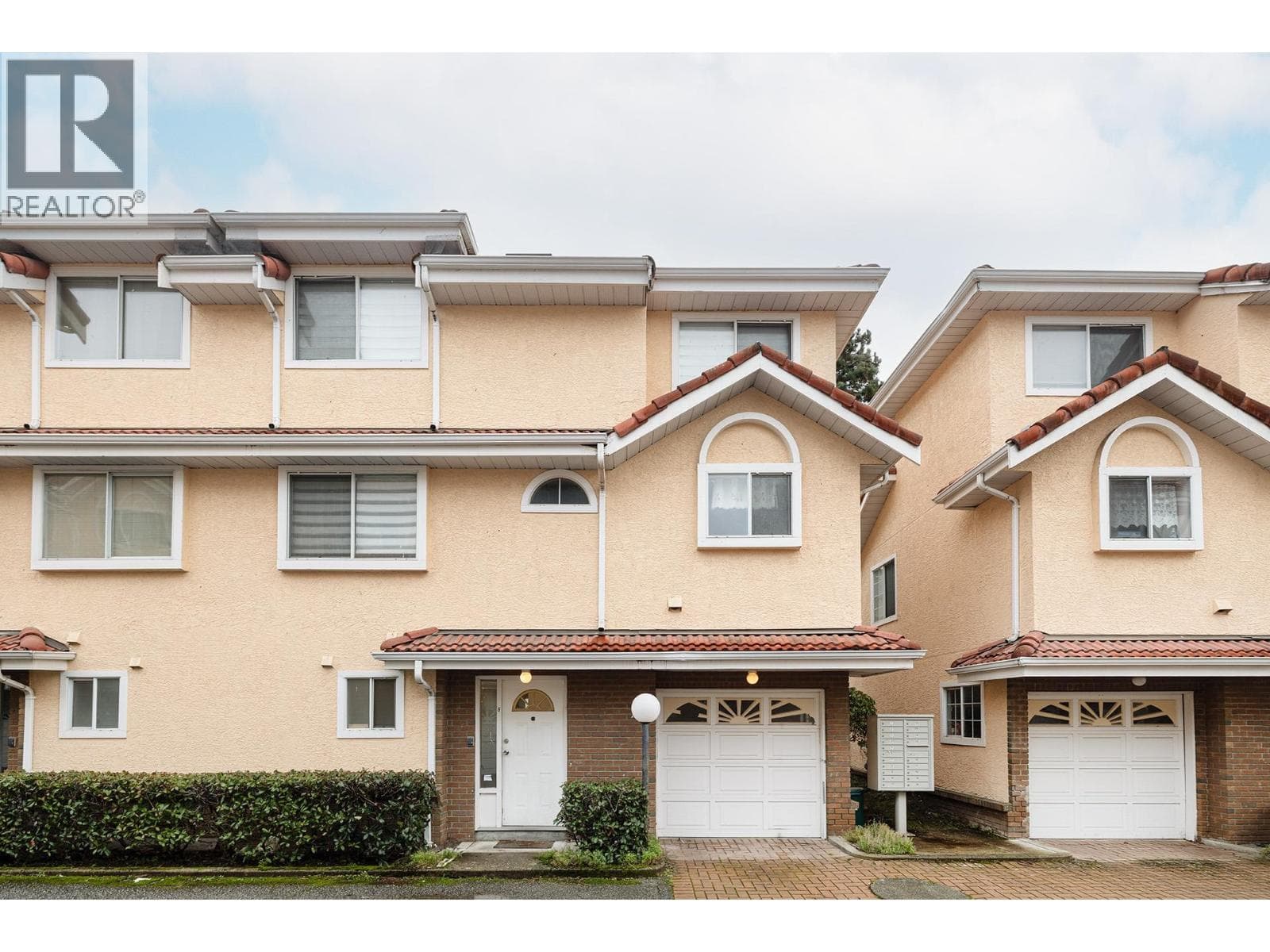 5 8651 GENERAL CURRIE ROAD