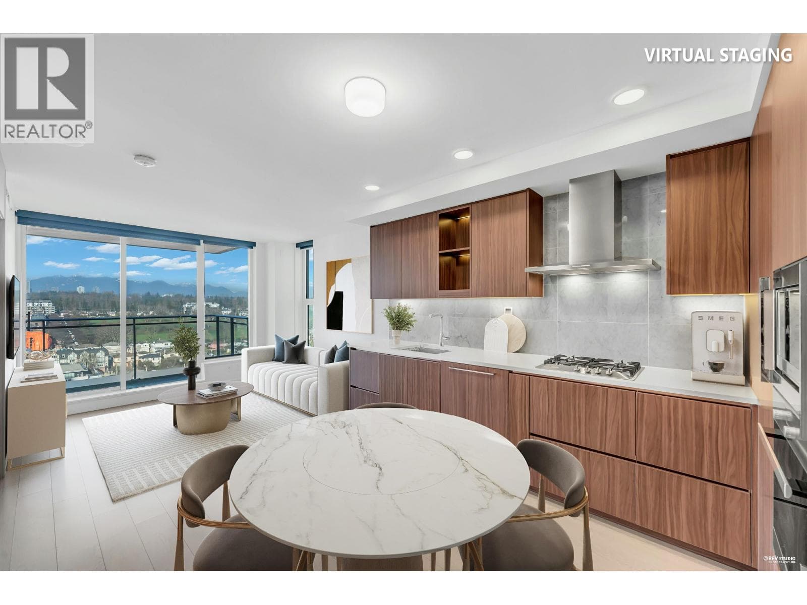 2208 455 SW MARINE DRIVE