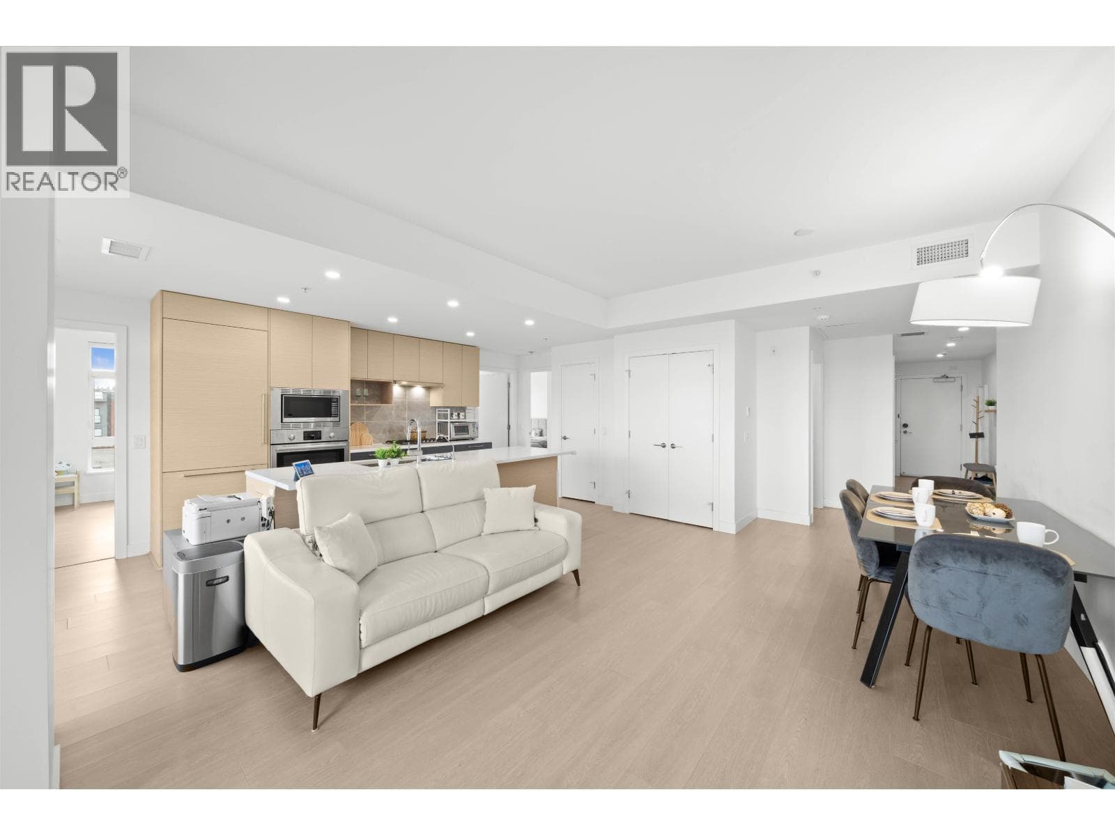 301 8888 OSLER STREET