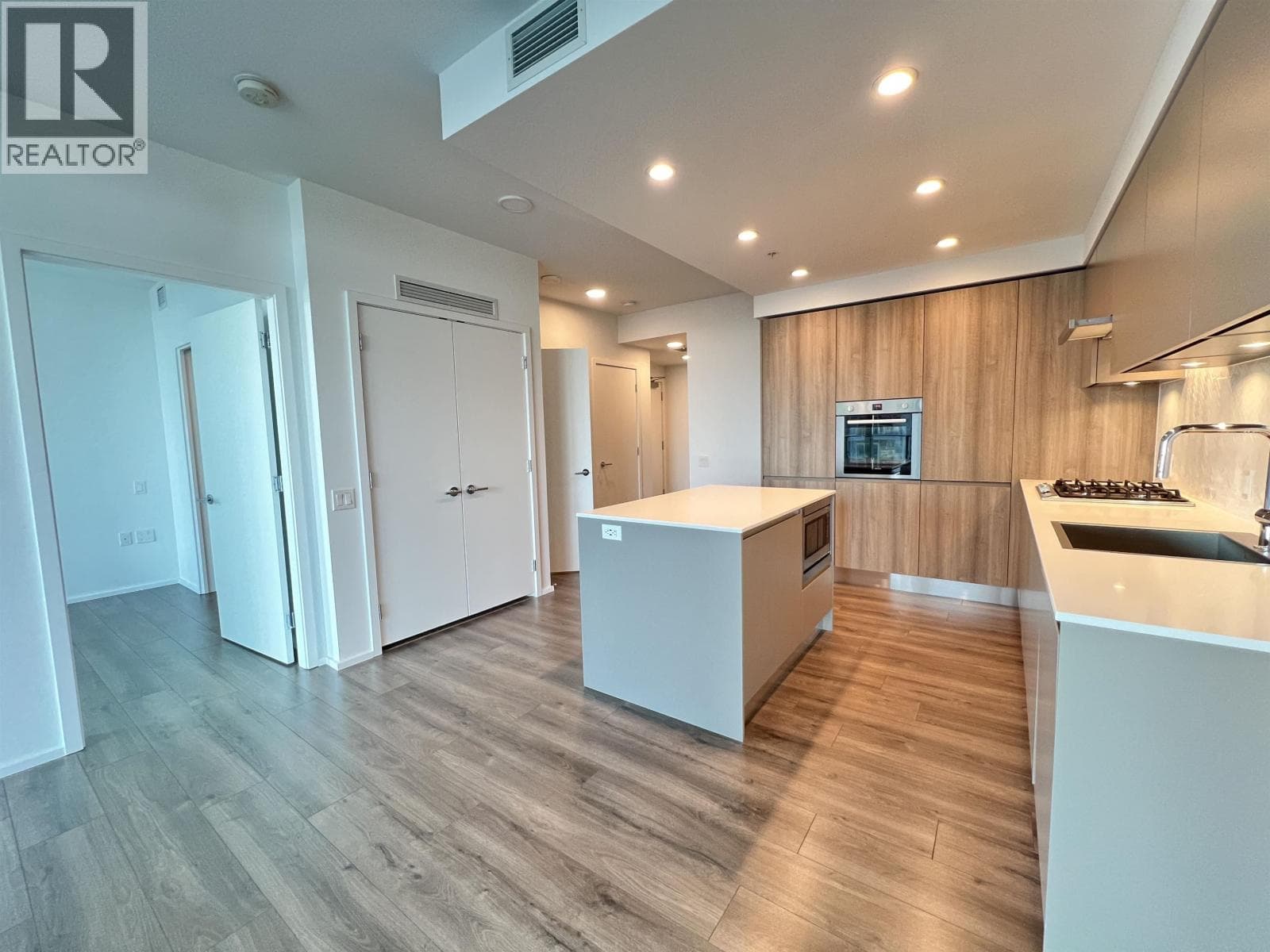 1006 3809 EVERGREEN PLACE PLACE