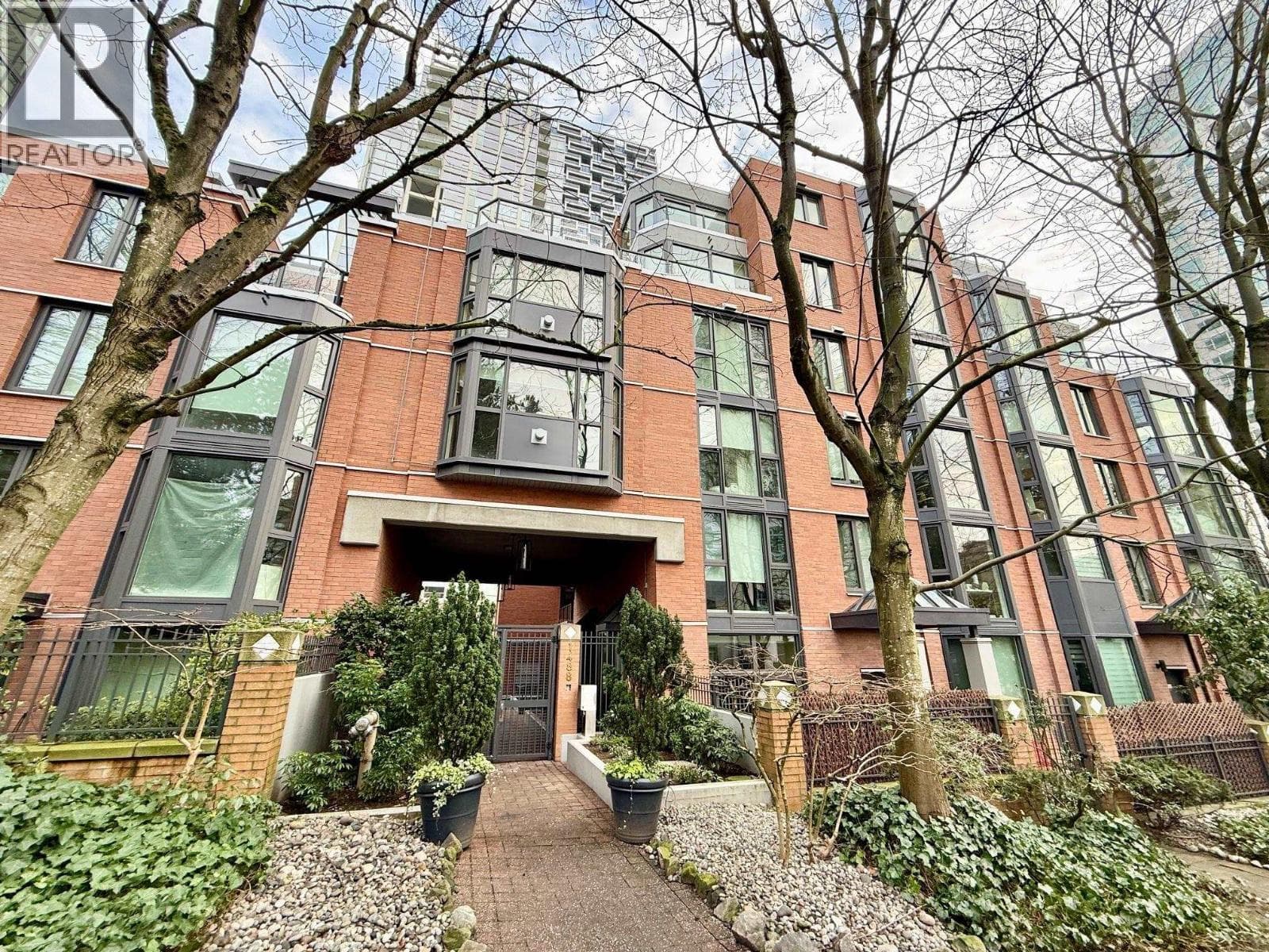 203 1488 HORNBY STREET