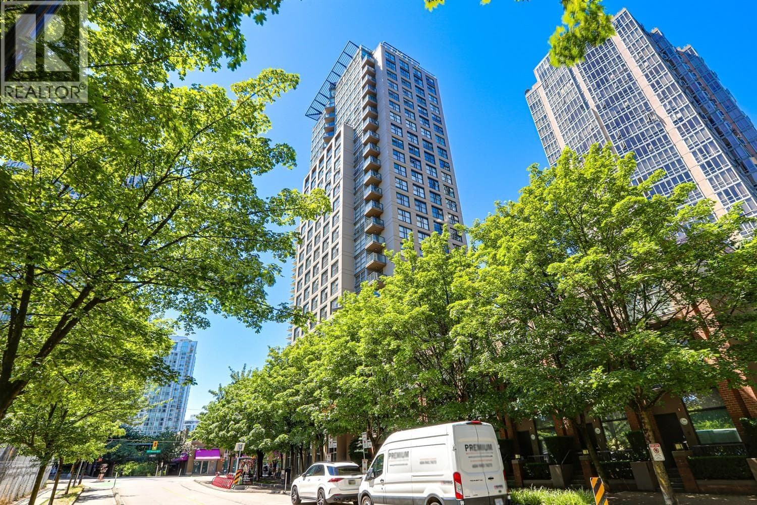 1108 989 BEATTY STREET