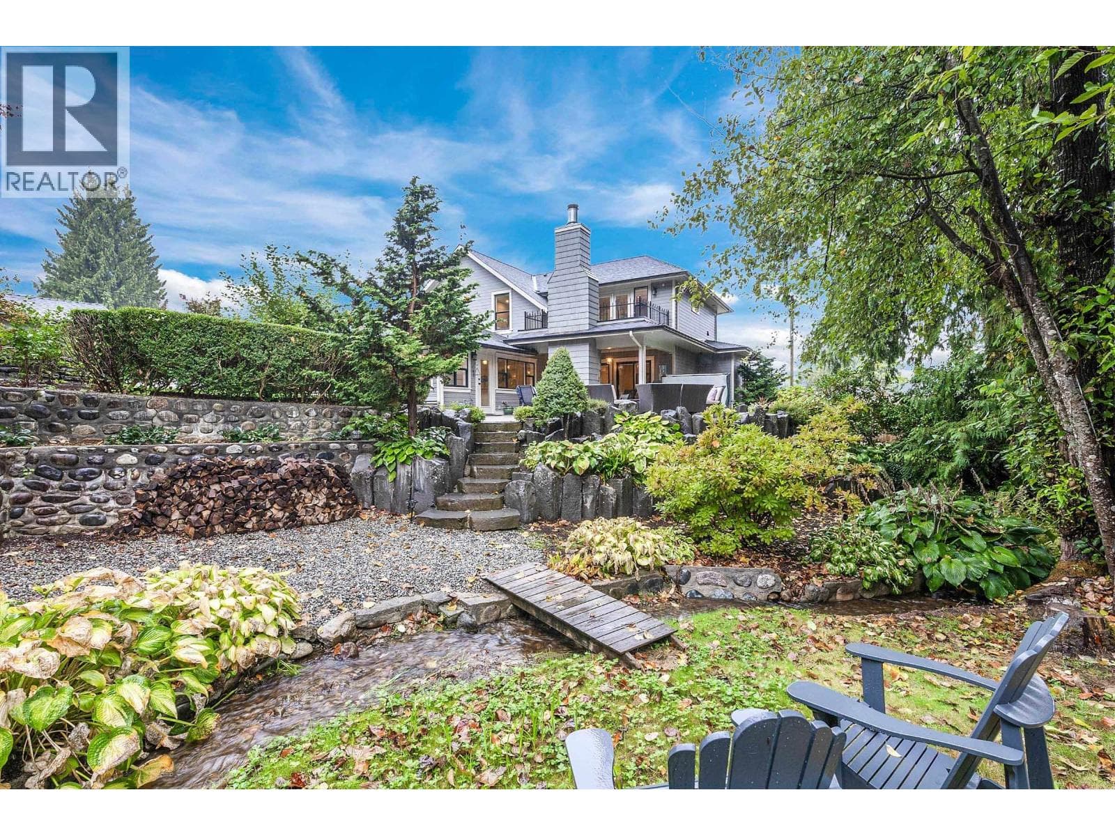 2209 ST. GEORGE STREET