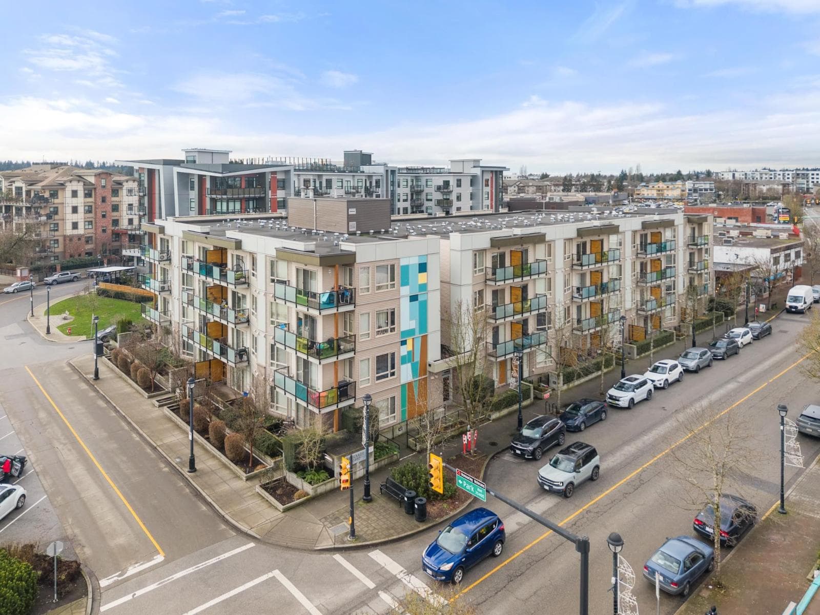 403 20460 DOUGLAS CRESCENT