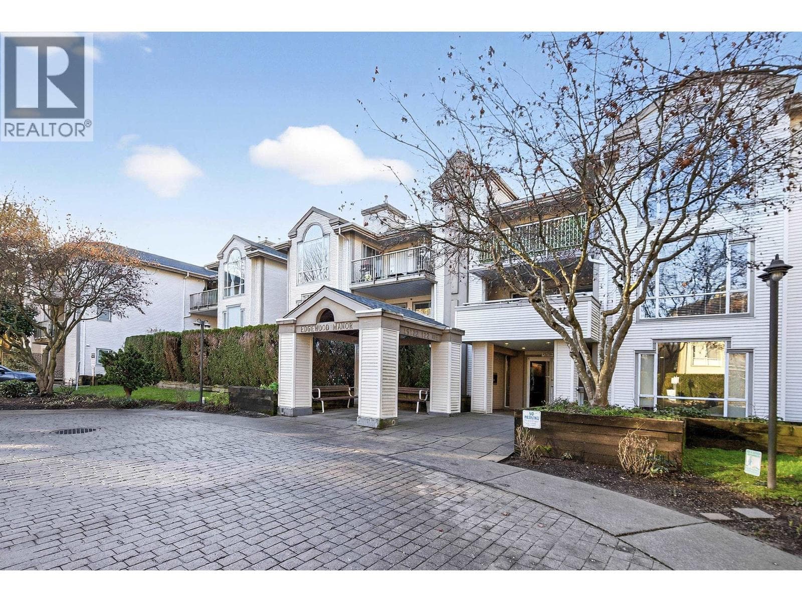 212 19122 122 AVENUE