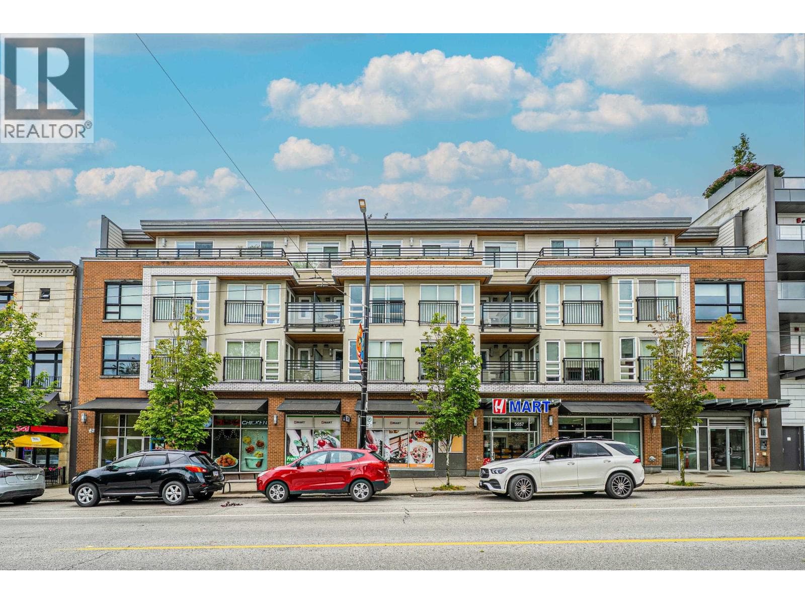 311 5555 DUNBAR STREET