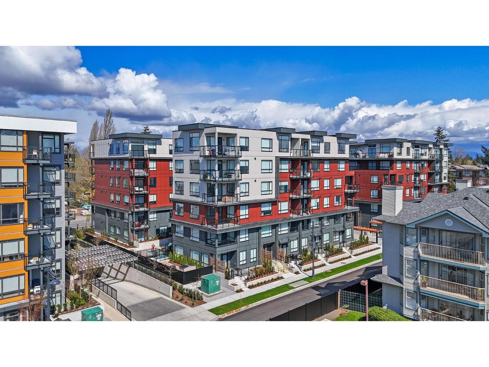 W412 13838 108 AVENUE