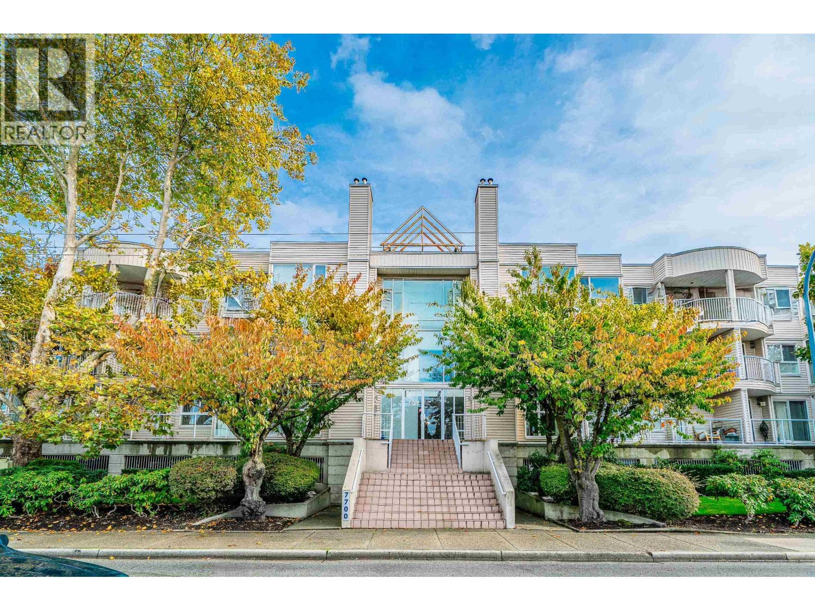 304 7700 GILBERT ROAD