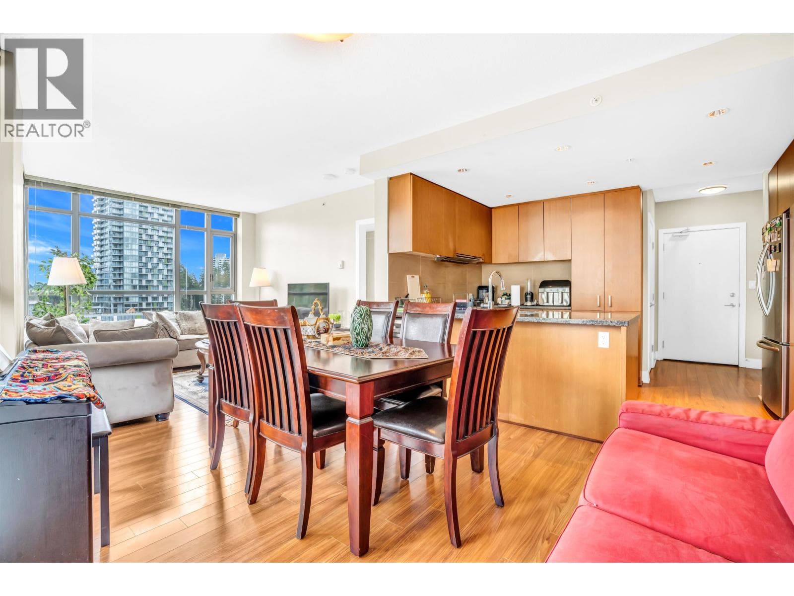 1003 3008 GLEN DRIVE