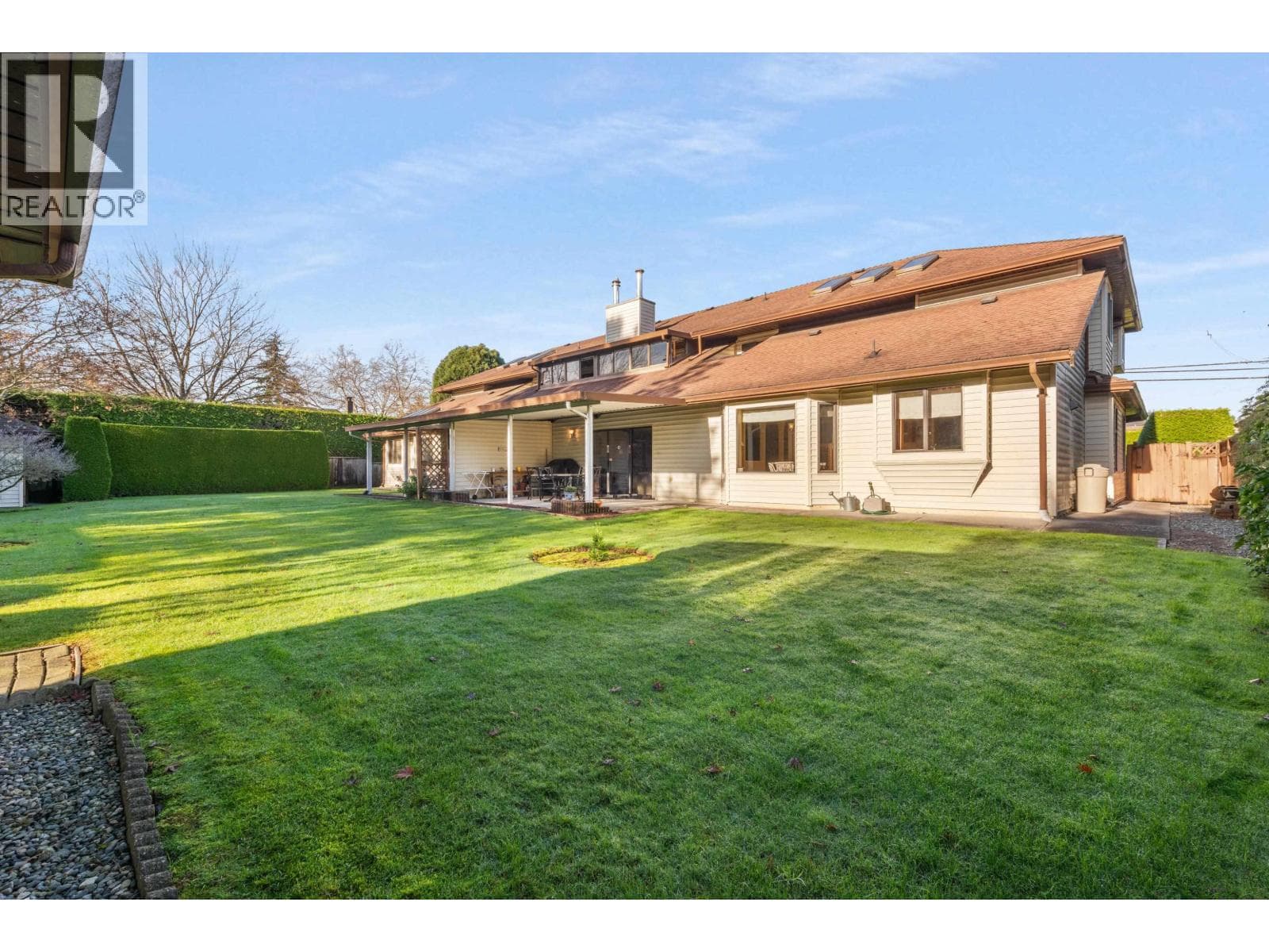 4360 STEVESTON HIGHWAY