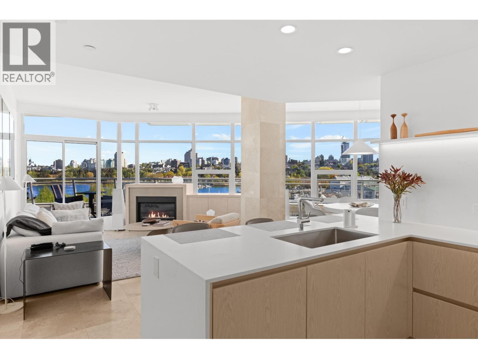 701 628 KINGHORNE MEWS