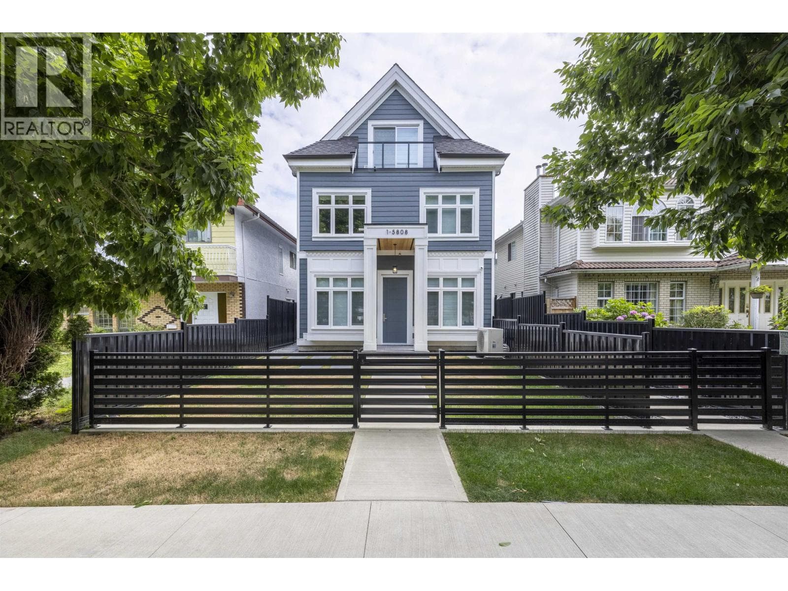 1 5808 LANARK STREET