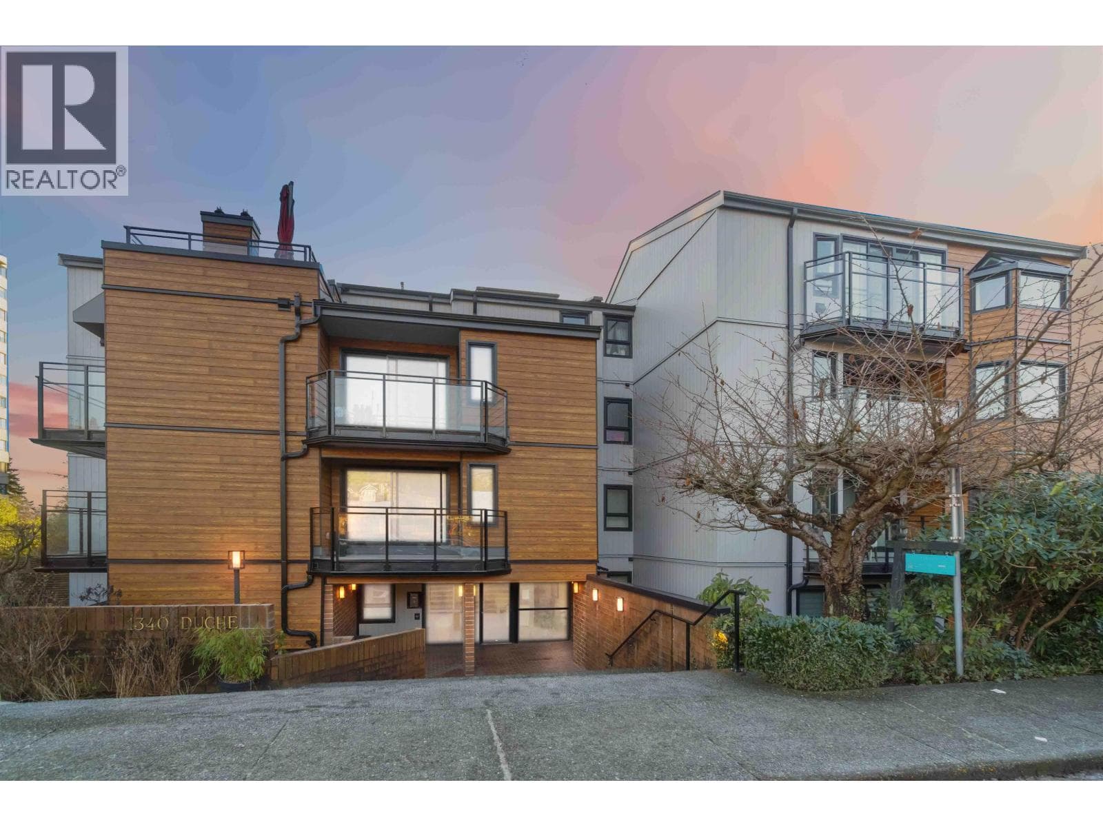 206 1340 DUCHESS AVENUE