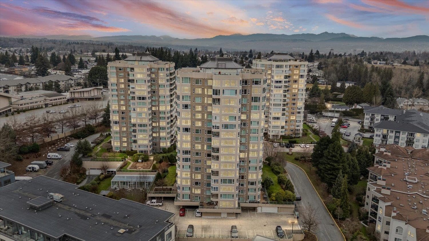 701 3170 GLADWIN ROAD