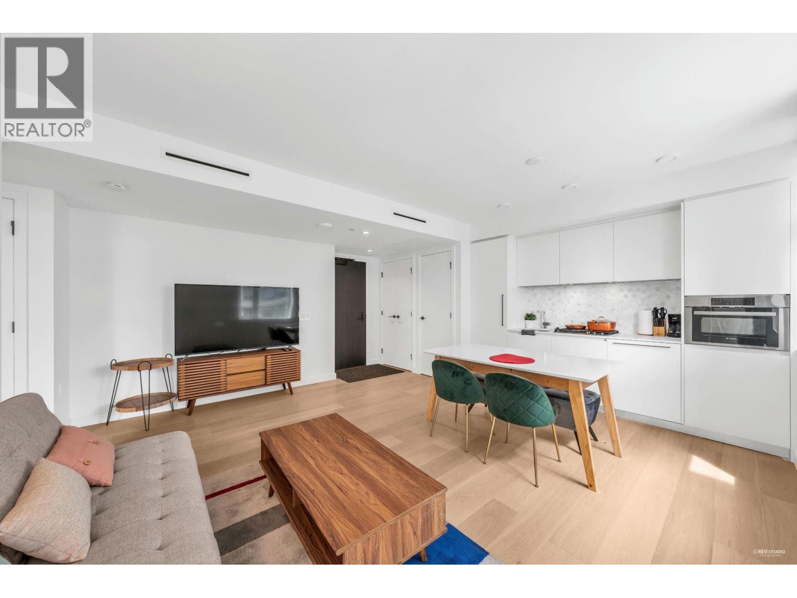 906 1180 BROUGHTON STREET