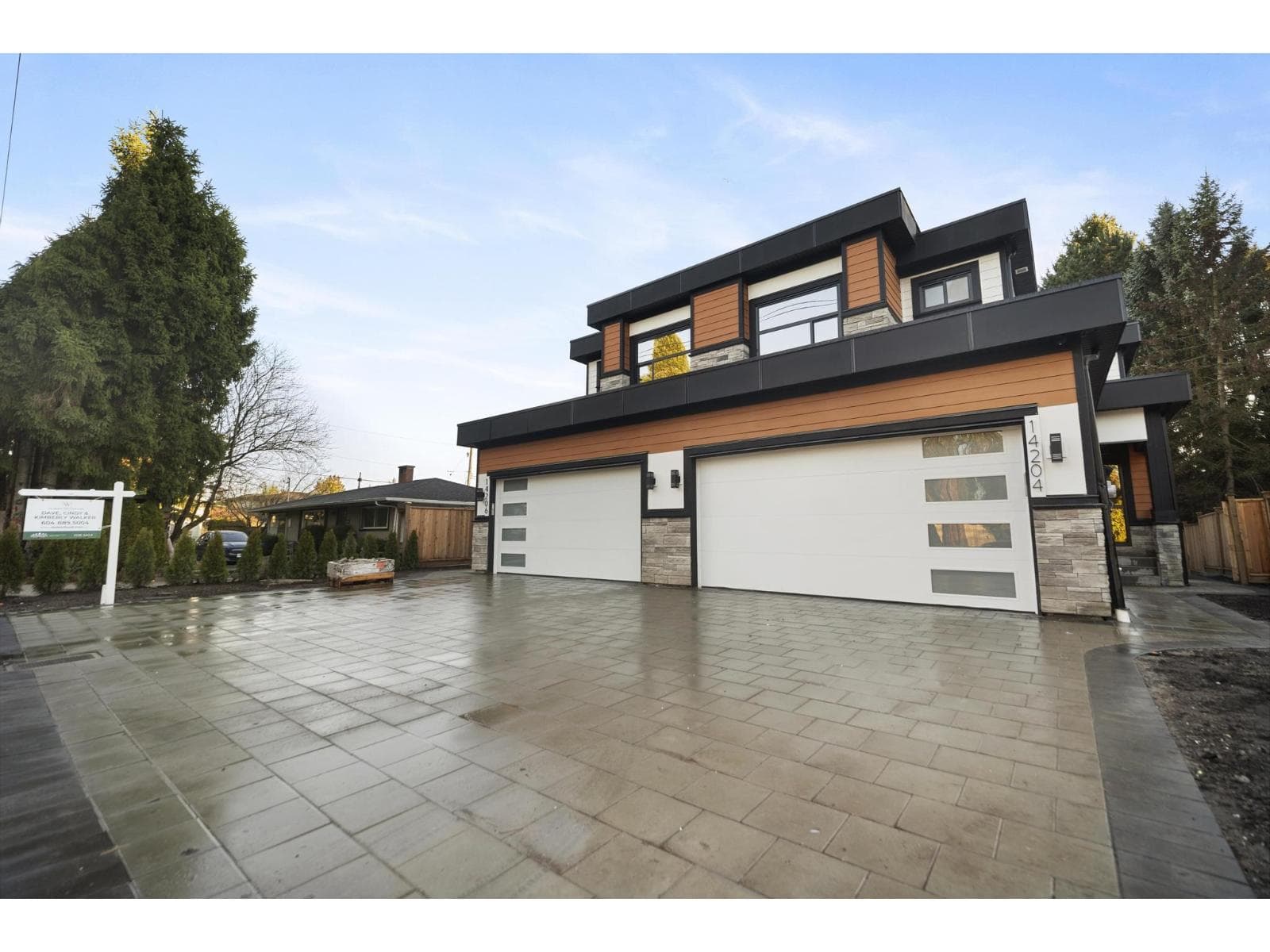 14206 NORTH BLUFF ROAD