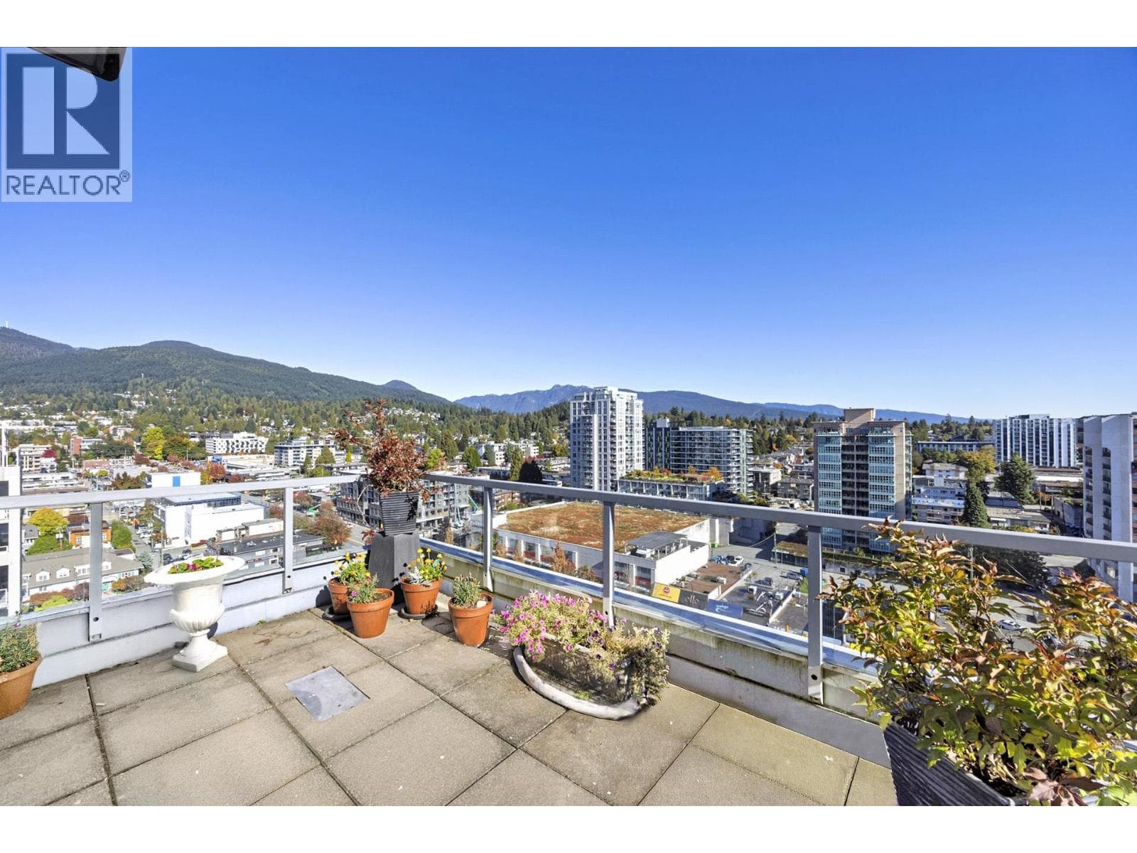 1702 121 W 16TH STREET