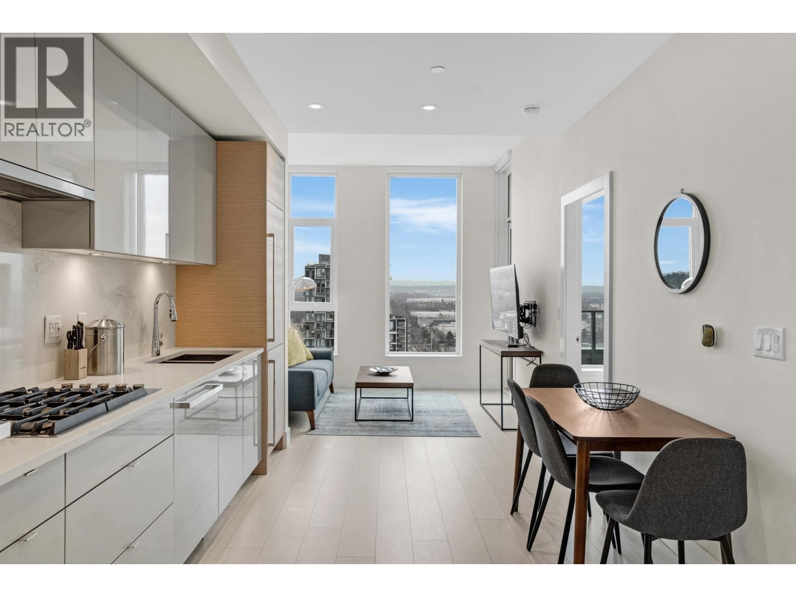 2308 3438 SAWMILL CRESCENT