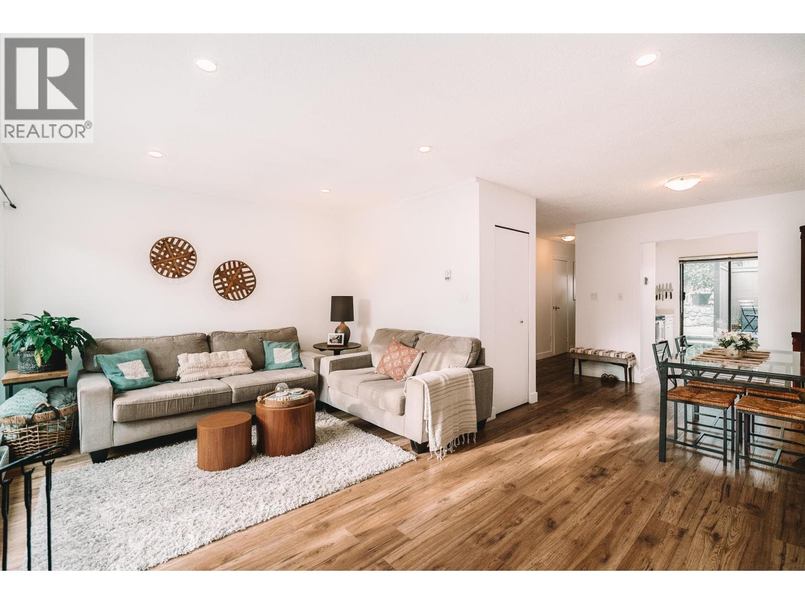 19 230 W 14TH STREET