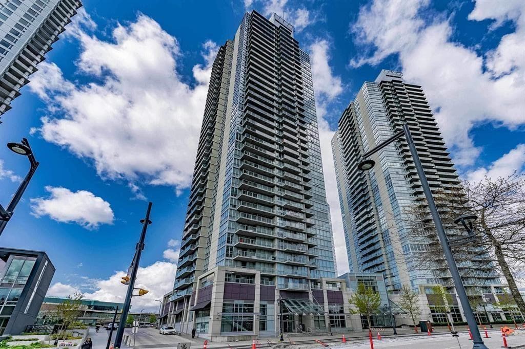 809 9981 WHALLEY BOULEVARD