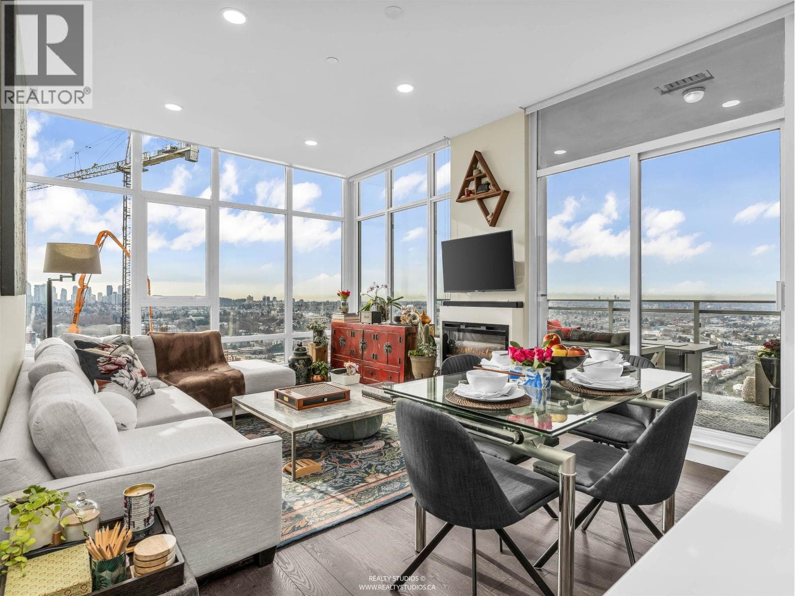 4601 4485 SKYLINE DRIVE